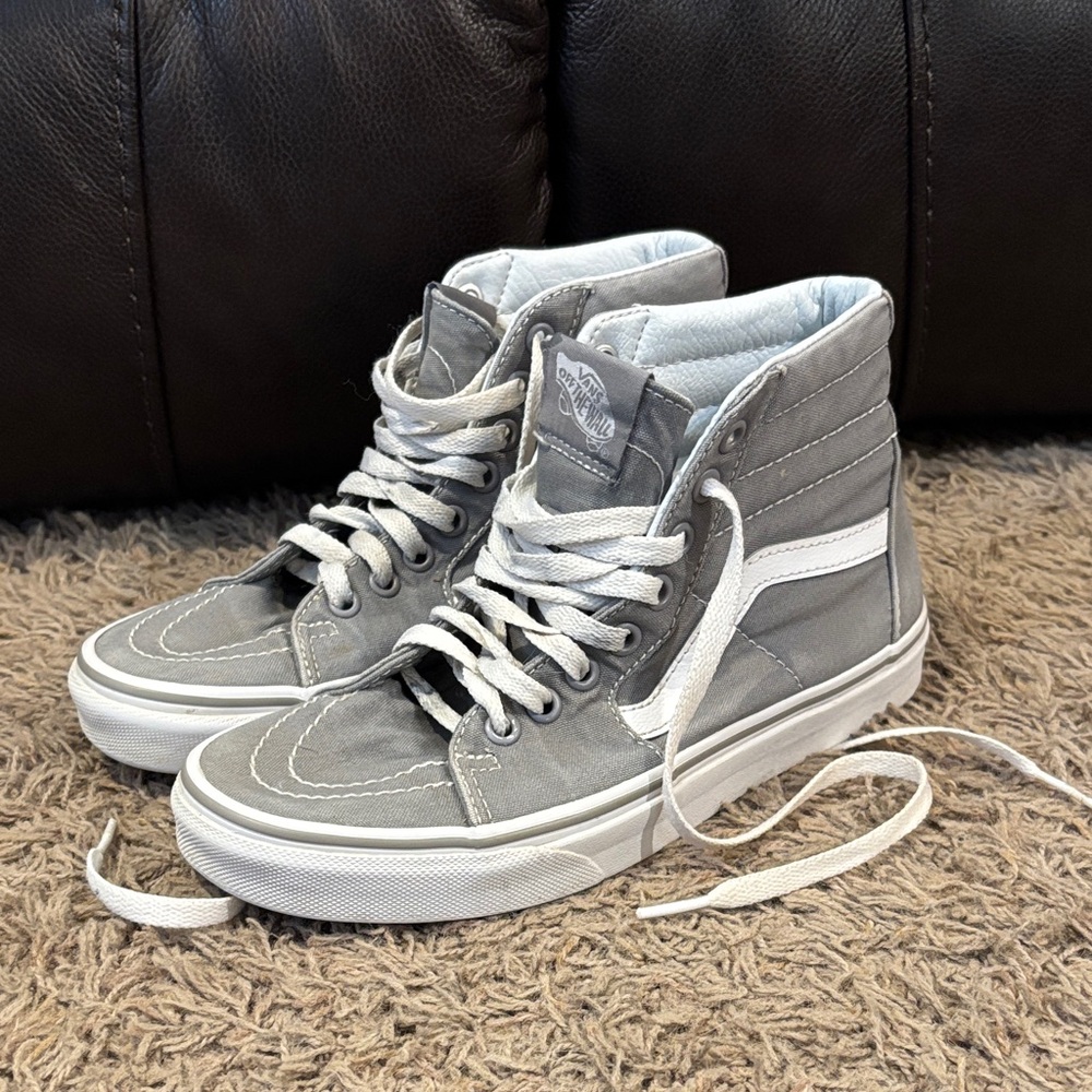 Vans off the wall Gray and White High-Top Sneakers